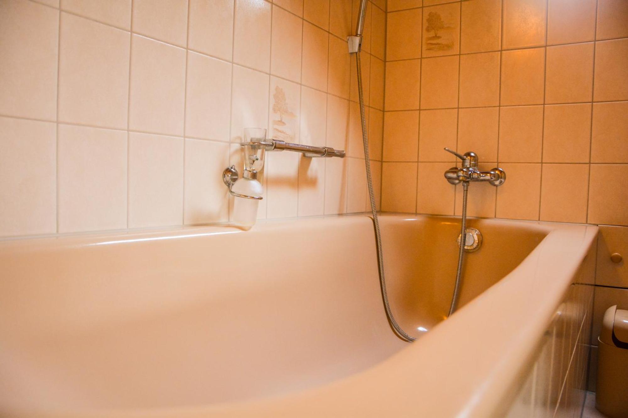 Dachwohnung In Flughafennaehe Κλότεν Εξωτερικό φωτογραφία